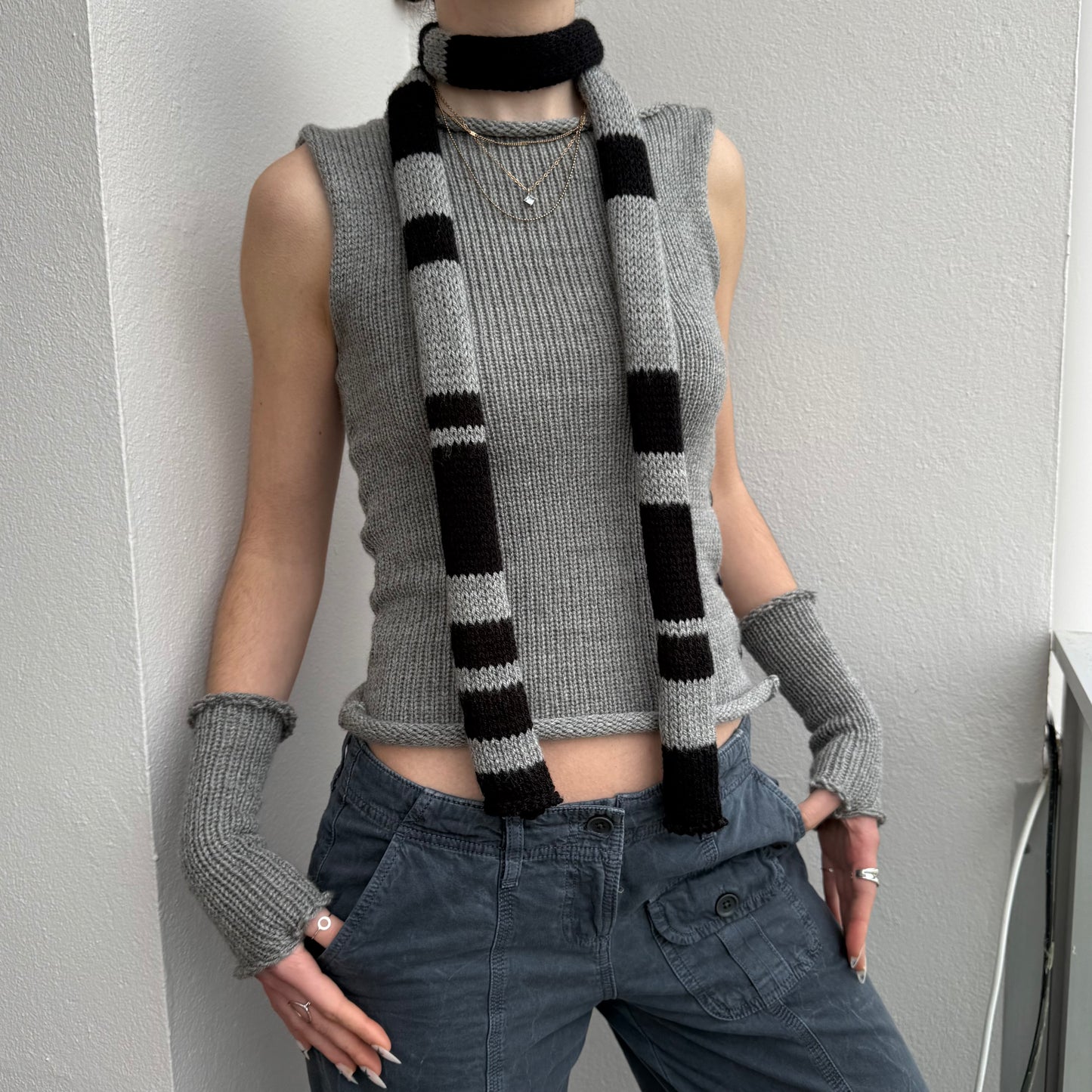 stripy knit scarf in black and grey