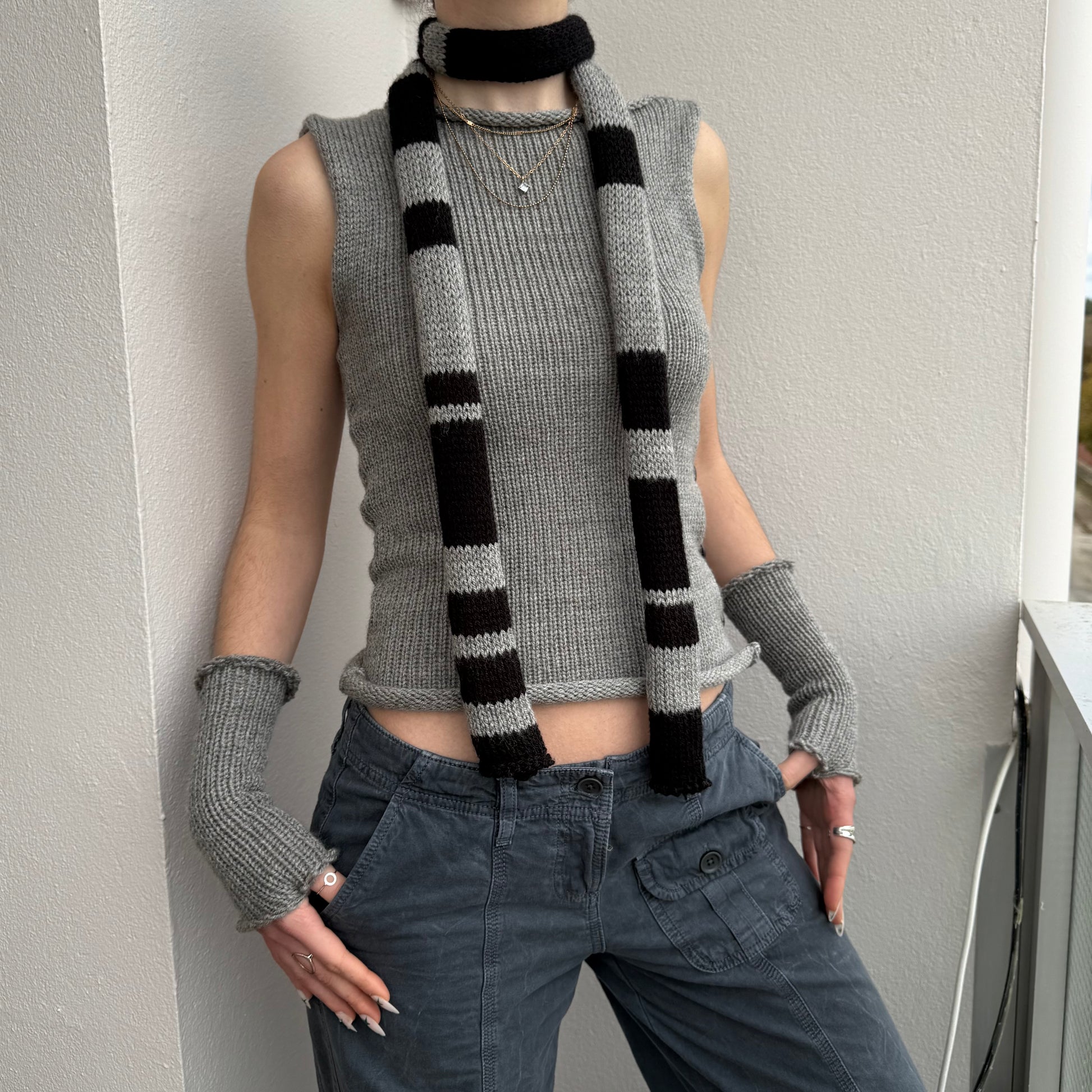 black and grey stripy skinny scarf side pic