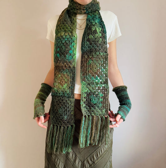 Handmade green ombré tassel crochet scarf