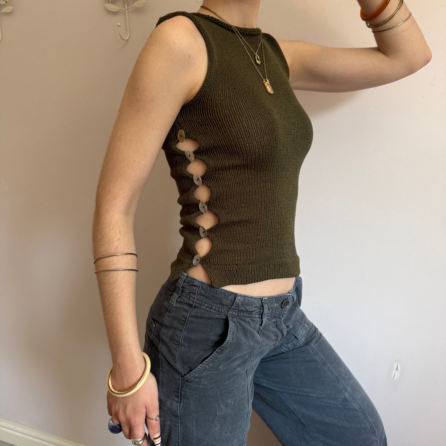 The Pearl Vest in khaki green - (pre made in S)