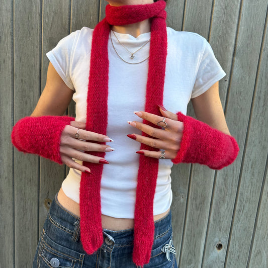 Red knitted mohair scarf closer image